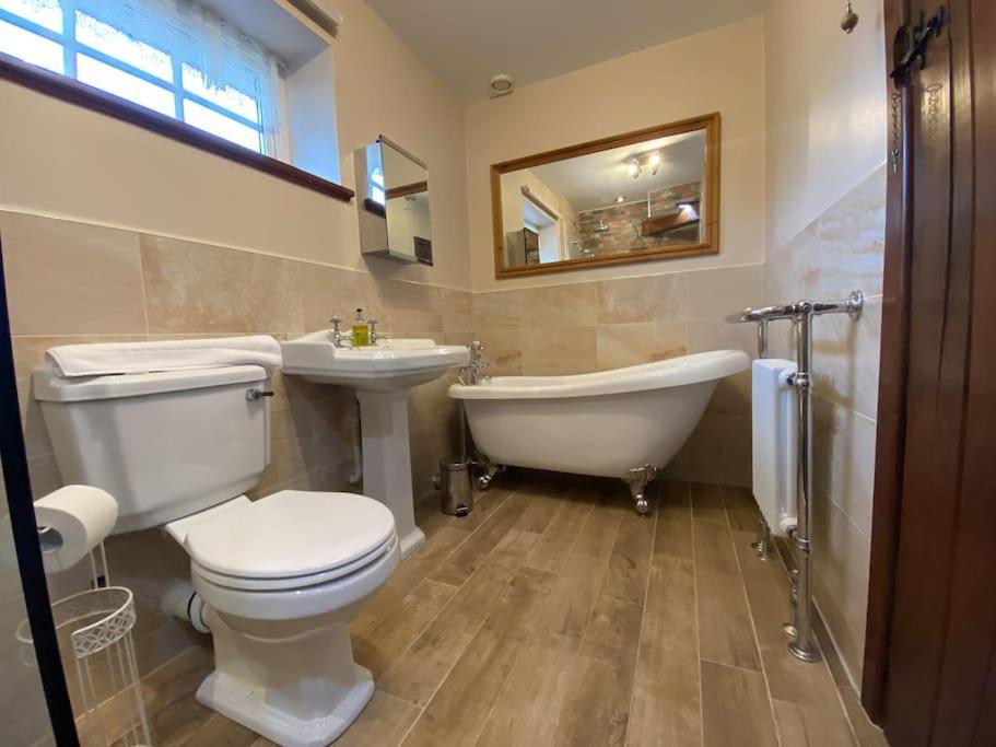 Eco-Friendly Dorset Cottage With Spa Set In Heart Of Countryside Sydling St Nicholas Exterior photo