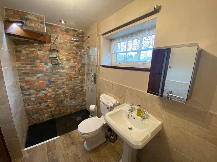 Eco-Friendly Dorset Cottage With Spa Set In Heart Of Countryside Sydling St Nicholas Exterior photo